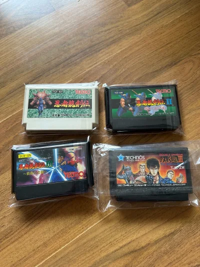 fc全套的忍者龙剑传123，读取都很正常，fc双截龙3代，成色非常不错！最后也收了一张价格相当便宜的生化危机导演剪辑版！