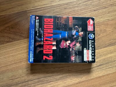 这次到货厉害了，sfc版快打旋风guy版，很稀有的卡了，价格居然不高！ngc版生化2算是最便宜的版本。fc双截龙2代算是圆梦了！