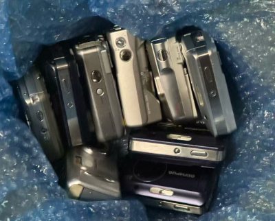 这次从挖煤姬上淘到了很多台 ccd相机 全是梦寐以求的型号 包装也很好 挖煤姬物流速度不仅很快 而且使用服务非常人性化 不仅可以用积分抵扣运费 每个月还有许多活动福利