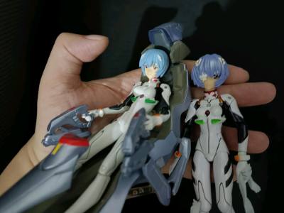 在挖煤姬购买了的figma，果然骏河屋的价格比国内要香不少，用的竹蜻蜓以为会等很久才到货，没想到10天就到了，挖煤姬的打包和新箱子也非常好，令人放心 