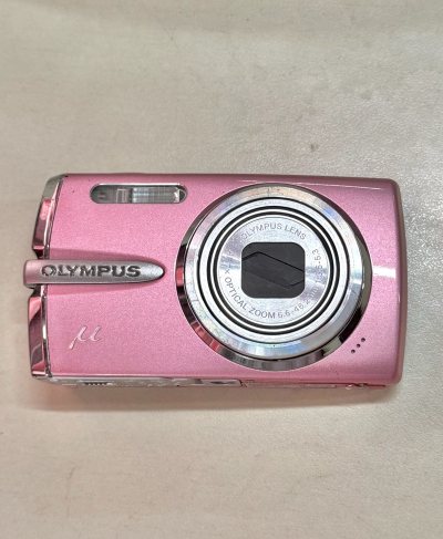 这次从挖煤姬app上淘到了颜色很好看的粉色相机 成色非常好看 很新很新 挖煤姬购物体验非常好 涵盖物品不仅广泛而且很新