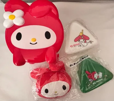 这回买了很多小贴画，真的太貌美了啊啊啊啊，越小的越精致，特别萌，红头美也很可爱，物流飞快，满意，越来越好