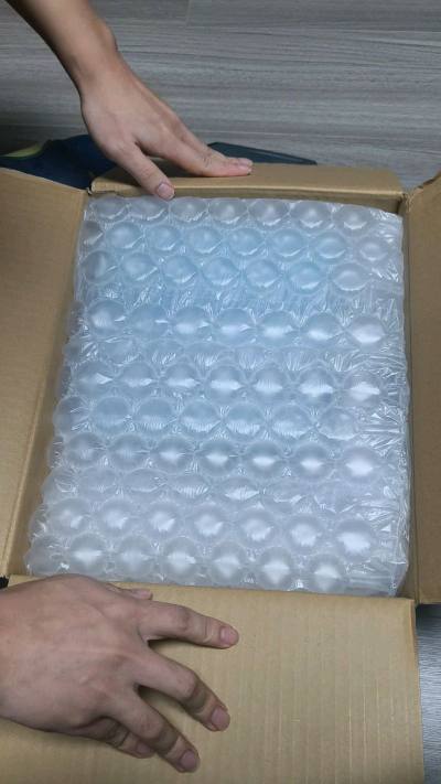 日本代切米津玄师专辑第二弹。
还是被阴花妹摆了一道，最大的这盒少了歌词本和附赠贴纸。只能考虑即使少了但确实价格美丽来安慰自己。
两件全新两件件二手CD。
挖煤姬你的打包好样的，要骂就骂日本丑陋阴花妹。备注写全新，但照片直拍有的，不给的就不拍。很有欺骗性[晕][晕][...