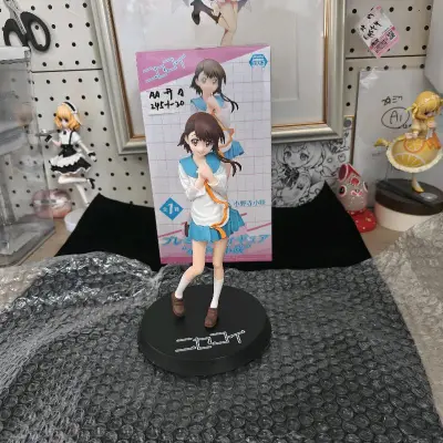 比较少的小夜市，在挖煤姬上淘到了，没有运损哦。依旧选择的老朋友竹蜻蜓，还是比较快的就到了我的手上，一次不错的购物体验呢。