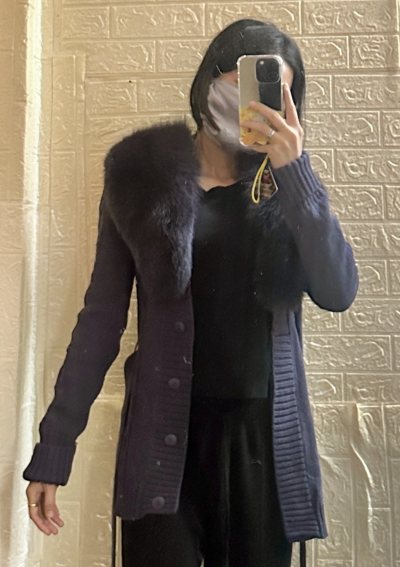 来这里购物已经很多次啦，这次买的是一件可以拆卸的狐狸毛针织外套，很vintage很罕见也很喜欢。客服也很好，物流也很方便