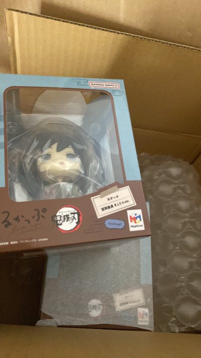 整体购物体验非常满意，从下单到收货，再到使用商品，整个过程都非常顺利。客服的及时回复和解决问题的能力让我感到非常放心。物流速度虽然不是最快的，但是包装严实，商品没有任何损坏价格非常合理，性价比高。包装非常结实，商品完好无损。商品质量非常好，做工精细。