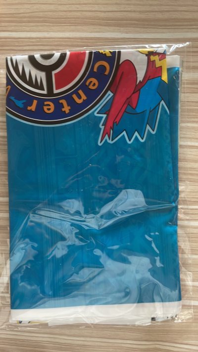 宝可梦收纳袋非常美观，宝可梦中心特供袋子，纪念店开业才能赠送的袋子，在挖煤姬软件以非常低价格买到并完好无损送过来，感谢挖煤姬