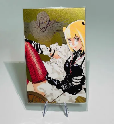 这个misa真的超级美丽?非常推荐死亡笔记漫画文库日版特典！卡片没有瑕疵，而且还是金色背景，闪闪发光，非常漂亮！