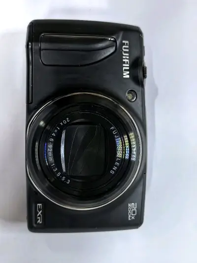 我在小红书看到很多姐妹海淘ccd，当时还担心海关之类的问题，但是其实只要购买后及时留言手机消息，有税及时交纳就没问题，买了个长焦准备去演唱会看，总之是满意的一次购物