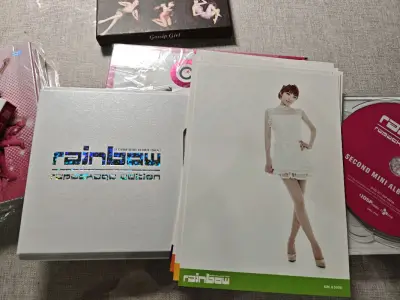 第一次在挖煤姬下单，一共收了五张，包括在国内知名度不高的Rainbow和C-Real，后者在国内海鲜市场基本上找不到任何相关周边，感谢爱搬专的?妹，感谢挖煤姬，能收到保存的这么好的专辑，真的完全就是新品级别的啊