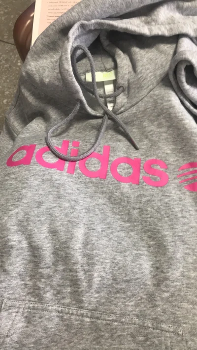 不知道尺码 买小了 不脏 质量还可以 就是尺码问题 但adidas的帽子线有点起球 彪马的没有 满意 