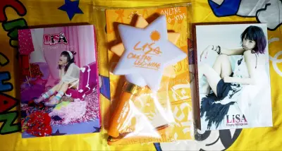 专辑又到咯，人鱼和bright flight，这次还蹲到了全新未拆封的棒，超喜欢，终于等到了，东西非常好，日淘一如既往的好用，包装也非常不错哦，物流也很快，这次用了竹蜻蜓不错的，继续支持