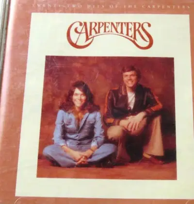 在挖煤姬海淘的CD终于到手了！这次收了几张超喜欢的专辑，有经典老歌也有小众神专，包装和内页都保存得特别好。迫不及待想和大家分享这些宝贝CD，一起聊聊音乐和收藏的快乐！