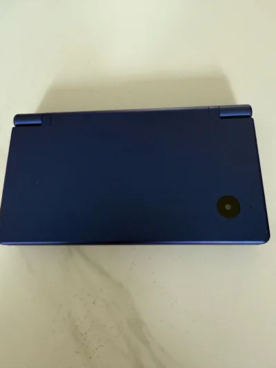 购买了一个任天堂的Ndsi掌机，整体品相不错，到手测试中遇到一点瑕疵，毕竟代购商品，在无法更替的情况下，客服处理得还算满意，买过很多次了，难免会有中奖，最后还是要感谢平台！