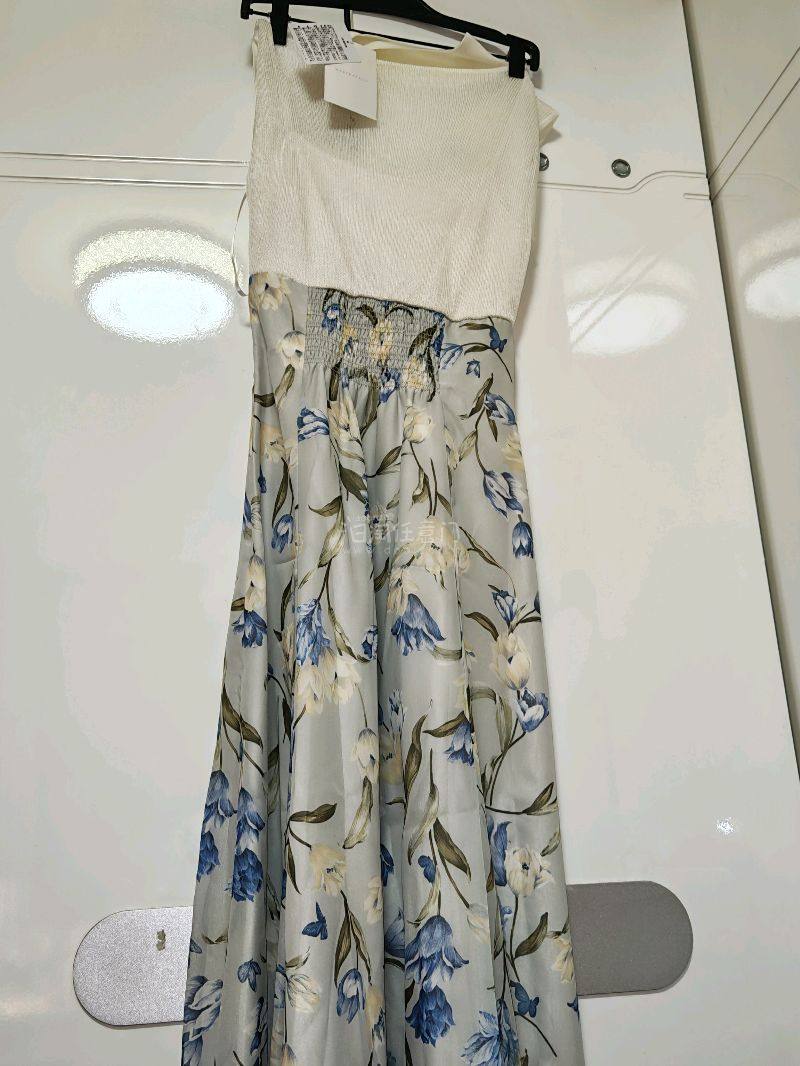 第二次使用挖煤姬从日本网站下单了，整个过程非常顺利！作为新人，从注册、下单到支付，界面都很友好，国际物流也很快，包裹完好无损地到达，体验满分！第一次完美体验以后立马下单第二次。发货很快！ 这次一共买了一件商品，日牌热门裙子。订单总额价格合理，比代购划算很多。 开箱时...