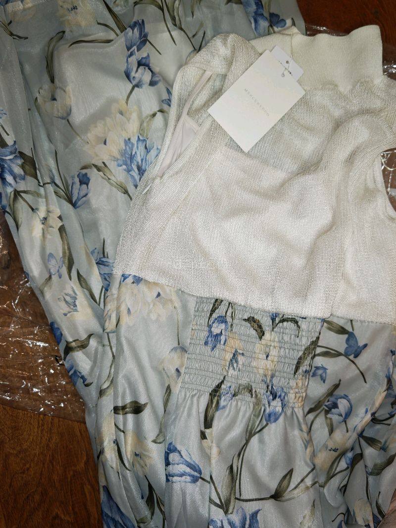 第二次使用挖煤姬从日本网站下单了，整个过程非常顺利！作为新人，从注册、下单到支付，界面都很友好，国际物流也很快，包裹完好无损地到达，体验满分！第一次完美体验以后立马下单第二次。发货很快！ 这次一共买了一件商品，日牌热门裙子。订单总额价格合理，比代购划算很多。 开箱时...