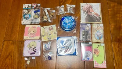 跟着攻略在挖煤姬上成功捡漏了一波日谷！从被种草到入手，整个过程比想象中简单多了。中古吧唧状态如新，价格还特别美好。这次顺利拔草的经历让我彻底爱上海淘了，已经准备好下一次挖宝啦！