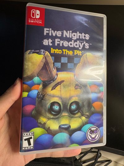 新入的Switch卡带到手了！开盒时“咔哒”一声超治愈。即插即玩，无需漫长下载。游戏在手心的质感，是数字版给不了的快乐！