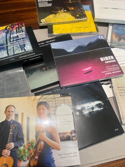 任意门买的CD光盘超赞！物流超快还稳妥，运输零损伤。下单超方便，省时又省力。光盘音质绝、品质顶尖，包装精致严实超用心，全程靠谱无踩雷，闭眼冲不亏！