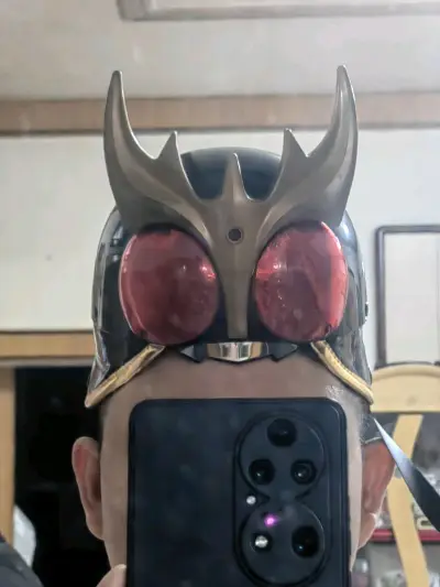 万代2000年发售的假面骑士儿童头盔系列，究极空我，G3X，剑骑，甲斗，可以给儿童佩戴正常出门，二十多年后的今天保存的还是非常好，收藏价值很高。