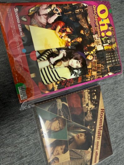 在任意门日淘上面购买的专辑到货。合单迅速，选择了竹蜻蜓物流运费非常划算，物流速度也很快，不到一周时间安全送达。每天签到还可以领取积分抵扣运费，非常方便推荐使用！