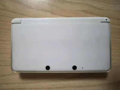 这次的购物体验很好，客服回答挺耐心的，整个过程顺利，包装的也挺好的，买到了喜欢的老小三，希望还能遇到价格划算的游戏机。