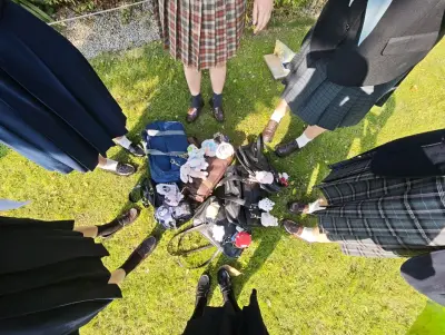 很幸运在这里切到了全新的haruta，真的是大大的美品！颜色和版型都特别美丽，穿上直接变身优雅大小姐，并且特别有校供感！好美的一双制服鞋，真的物超所值！物流也很给力，收到鞋子用泡沫包装的很好。特别开心满意的首次切煤体验，以后要多多切啦嘿嘿～p1是穿着鞋鞋出去玩～最下...