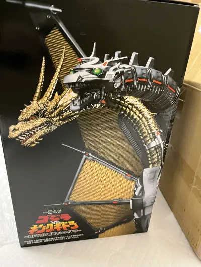 还是一次购物体验感拉满的挖煤姬海淘，煤炉加上支付宝好价入手的，份量感十足很重，做工很好细节雕的很精，细节慢慢到货速度也挺快