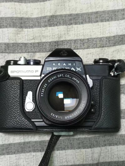 宾得spf应该算是上世纪出货量最大的单反之一了，尤其是日本市场上流通的挺多的，不难买到。m42的镜头做工很好，spf作为宾得sp系列靠后的机型也是很可靠的，机身很重，但做工很扎实，卖家保存的也不错，很好的购物