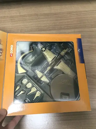 封绘特别漂亮的模型，今天到手果然没有后悔，很快就送给了一位好朋友！感谢挖煤姬！让我买到了这款好模型！也让朋友很开心