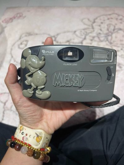 超级萌的富士胶片相机