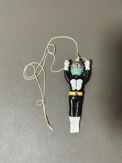 还是一如既往的稳！这次淘了非常多的小玩意小周边，但是打包依然严丝合缝，每个小玩意都有保护泡沫包裹，所以当然又是安全下车的一天，迫不及待的拆箱！当然还会n次回购啦。