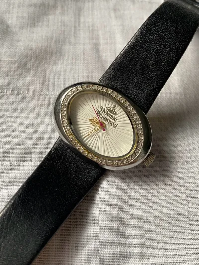 挖煤姬切的第一单，体验感很好，这单走的EMS，包裹很严实，还包了泡沫纸，东西完全都没有损伤，因为这单里面有书所以走了小航空，送货审核大概是三四天，东西也很好，选择挖煤姬页面简洁方便，适合新人用，第一次切很开心