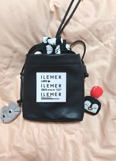ilemerのドローコードショルダーバッグを購入しました！
 
肩紐が少し短い以外は完璧です～ ショルダーで使うとちょっと微妙な感じがするので、小柄な女性の方により合っているかもしれません。
 
付属のガシャポン小物2つも可愛いです！ グレーの猫は大きな目がメロメロ...