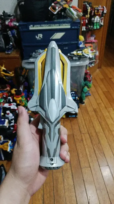 东西成色非常完美，声光正常，还配火花人偶，最主要是是竹蜻蜓的运费打折显得更有性价比，推荐大家来捡漏。