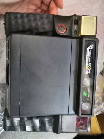 这款富士800af拍立得照相机！造型太可爱了，自动对焦超省心，随手一拍就能出片。色彩甜甜的，自带日系滤镜感。很喜欢。