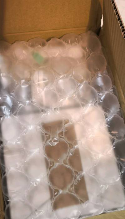 用挖煤姬已经淘到很多喜欢的手办周边了，没有意外这次打包的也非常完美，塑料的存钱罐一点也没损坏，这次合了两单一起发货，运费合理，审核也非常快，让我即便从海淘也能买到喜欢的宝贝，还会继续支持挖煤姬