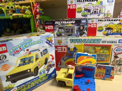 哈喽大家好呀，欢迎来到我的挖煤姬十一月开箱好物分享现场！说起来这已经是我第n次在挖煤姬下单了，每次体验都特别棒，从选品到收货整个流程走下来都顺顺当当，完全不用操心。
这次我特意选了海运服务，算下来价格真的太香了，性价比直接拉满！不管是物流通知还是消息回复都快得没话说...