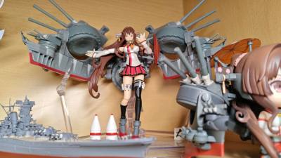 这次买的是AGP的压码头，是给别人买的，在拆开拍了个照就给别人了，罗盘针的手办就是好，好价而且伤物语美品。