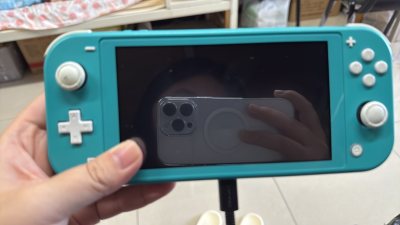 海淘游戏机物流超预期，包装严实无破损！机身质感棒，运行流畅不卡顿，游戏体验拉满，性价比超高，值得入手～