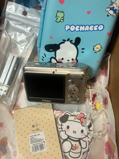 最近淘的ccd越来越喜欢了，因为机子几乎全新，在海淘的时候尤其是相机一类，重点看电池屏幕有没有问题，一般没有问题买回来也没啥问题！