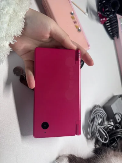 从下单到收到差不多10天左右然后收到箱子的时候外包装都有一层塑料保护里面我选择了内部加购，每一样机子和充电器都完好无损，包装的很仔细，我选择的航空ems 差不多两天就从日本飞到国内，真是没得说呀，中国快递可不可以按照这种包装卷起来呜呜呜