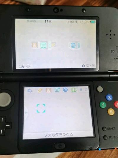 新小三性能相较于前代有显著提升，裸眼3D功能的体验更为稳定。其丰富的游戏阵容，如《动物之森》、《马里奥》等系列，兼具休闲与趣味性，喜欢。