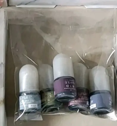 这次入手的色精实在是可遇不可求的珍品。其色彩呈现出一种深邃而灵动的美感，在不同光线下会流转出细腻的层次变化，宛若将暮色时分的霞光凝练于方寸之间。无论是色彩的饱和度还是独特的质感，都堪称匠心之作。每次欣赏都令人心生喜悦，不得不感叹这般绝妙的配色实在是难得一见。