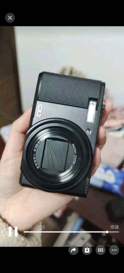 就非常惊讶，当时买这个相机也只是太早了，挖煤姬，然后我已经刷到查一下国内价钱，觉得非常合适，而且我个人也比较喜欢相机的出片效果，立马果断下单，但是我完全没有考虑到国际运费之类的，其他费用由我确实没有想到，我当时看到有什么各种面手续费，我就觉得运费嘛，但是后续也出现了...