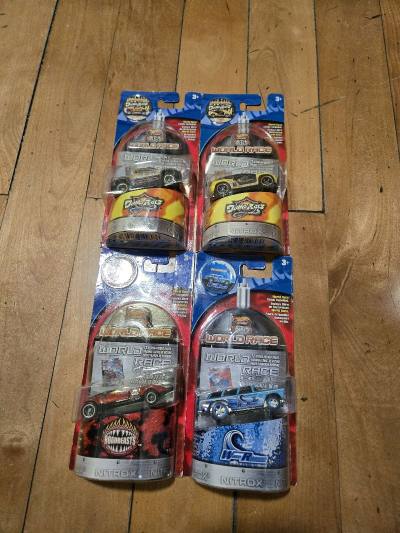 这套风火轮World Race系列太绝了！涂装炫、包装复古，还带漫画小册，细节满满超有收藏感，老粉狂喜！质感在线，摆柜颜值直接拉满~