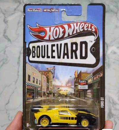 这款风火轮Boulevard系列福特GT太惊艳！黄黑配色复古又亮眼，Real Riders轮组质感拉满，街景包装氛围感绝了，收藏党直接爱住，摆柜颜值超能打！