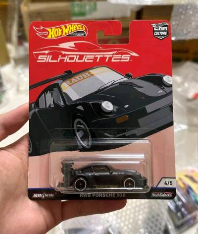 这款RWB保时捷930太对味！哑光黑质感高级，宽体+大尾翼还原改装神韵，Silhouettes系列细节拉满，德系改装粉直接爱住，摆柜拿捏硬核格调！