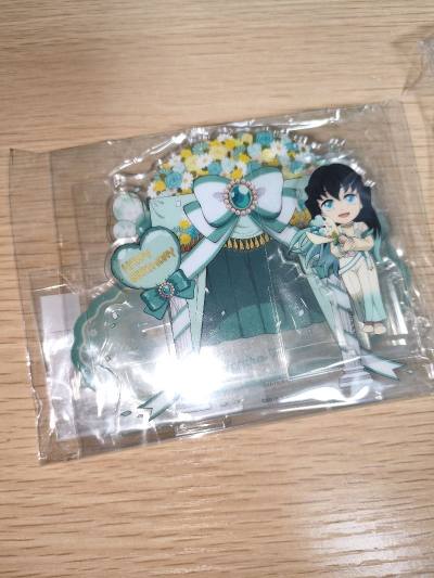 切煤好物分享！这次买到了時透的诞生祭立牌，可以凑成共鸣了。走的挖煤姬竹蜻蜓，没有被税的风险~整体物流速度和上次持平，正常通关后国内邮配送也很快！体验不错 