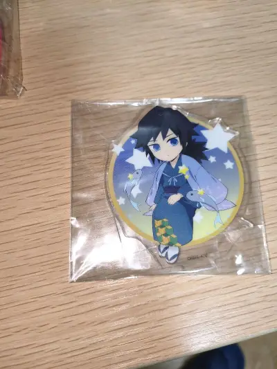 切煤好物分享！这次买到了水柱的星座立牌，可以凑成共鸣了。走的挖煤姬竹蜻蜓，没有被税的风险~整体物流速度和上次持平，正常通关后国内邮配送也很快！体验不错 